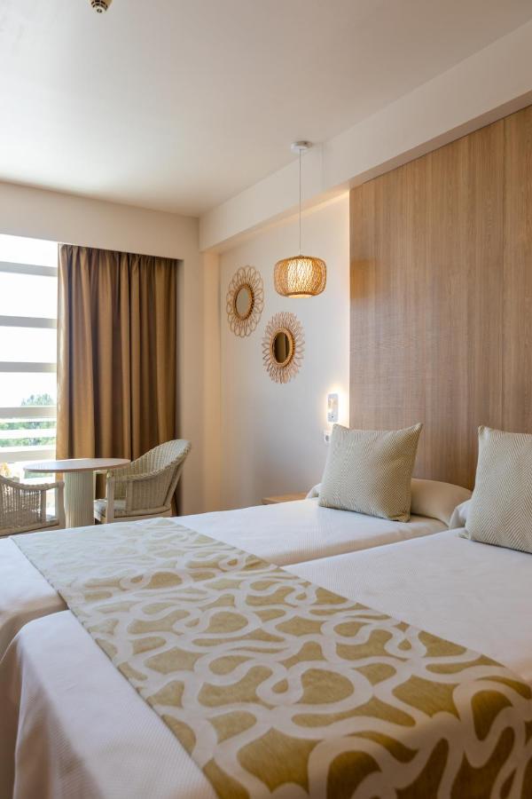 Ona Palmira Paradise Paguera ปาเกรา ภายนอก รูปภาพ