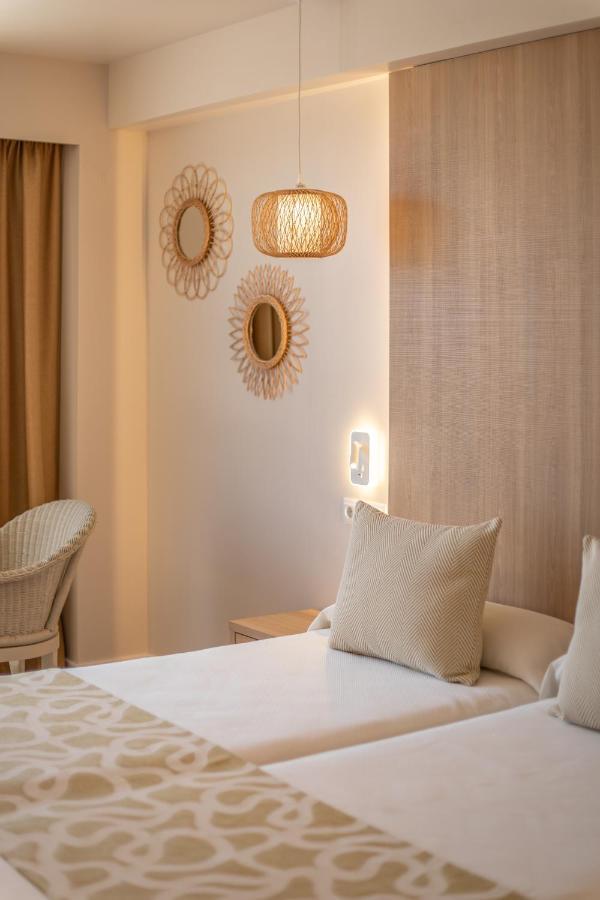 Ona Palmira Paradise Paguera ปาเกรา ภายนอก รูปภาพ